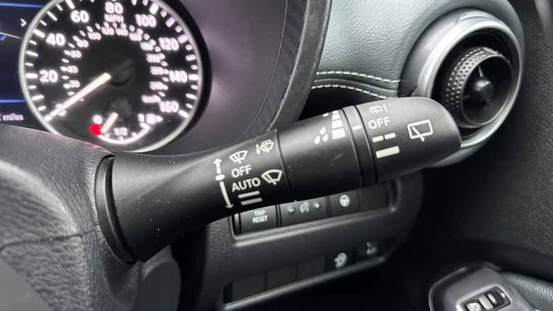 Nissan Juke 1.0 DiG-T 114 Tekna 5dr Petrol Hatchback